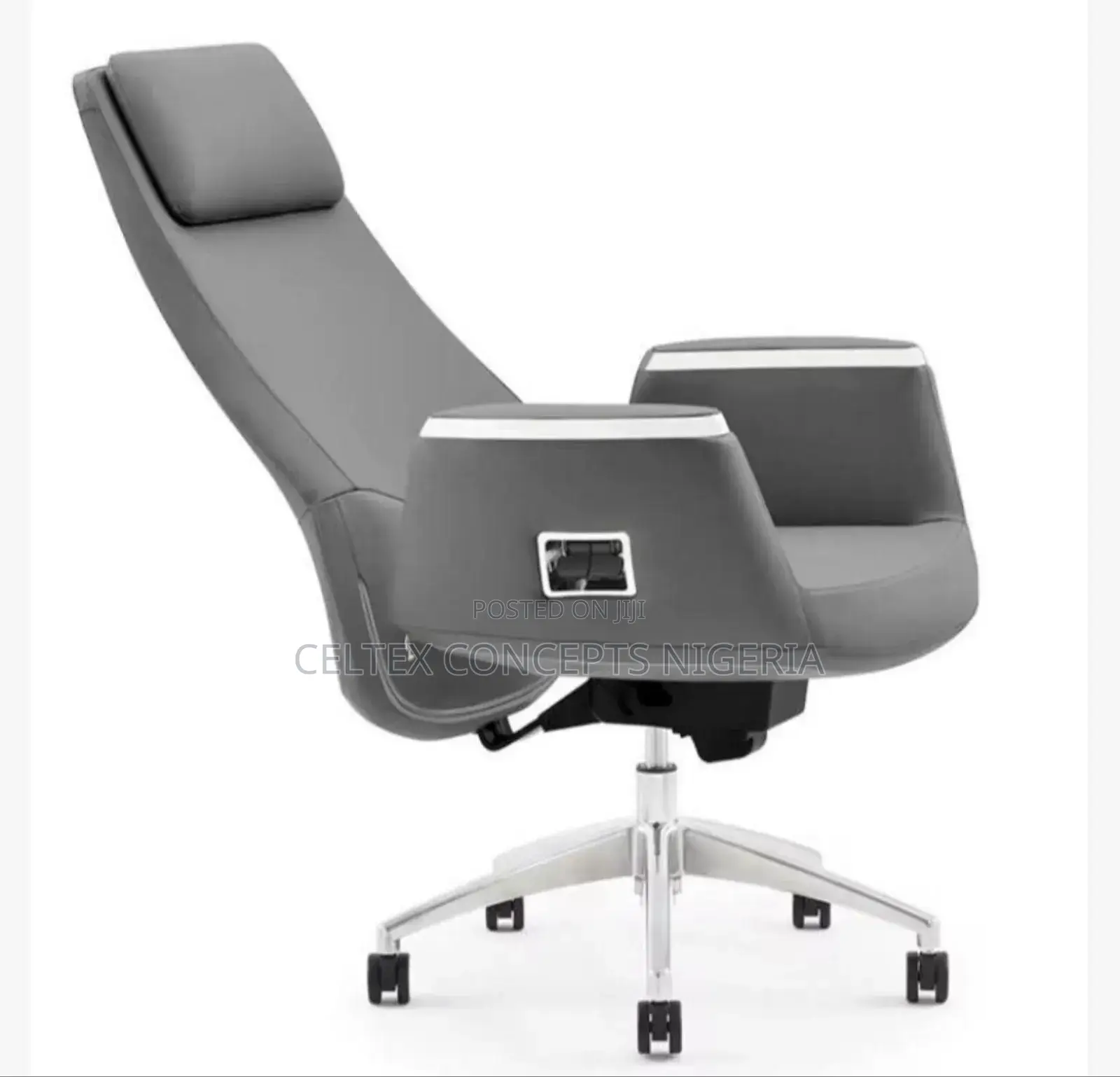 Executive Swivel Chair With Recliner