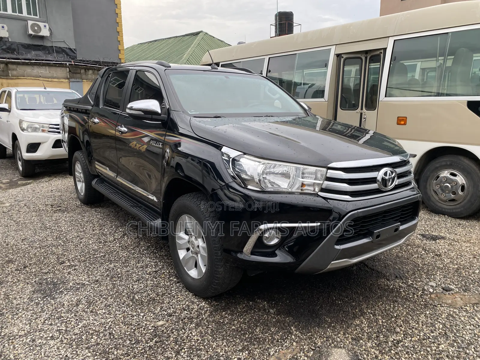 Toyota Hilux SR5 4x4 2019 Black