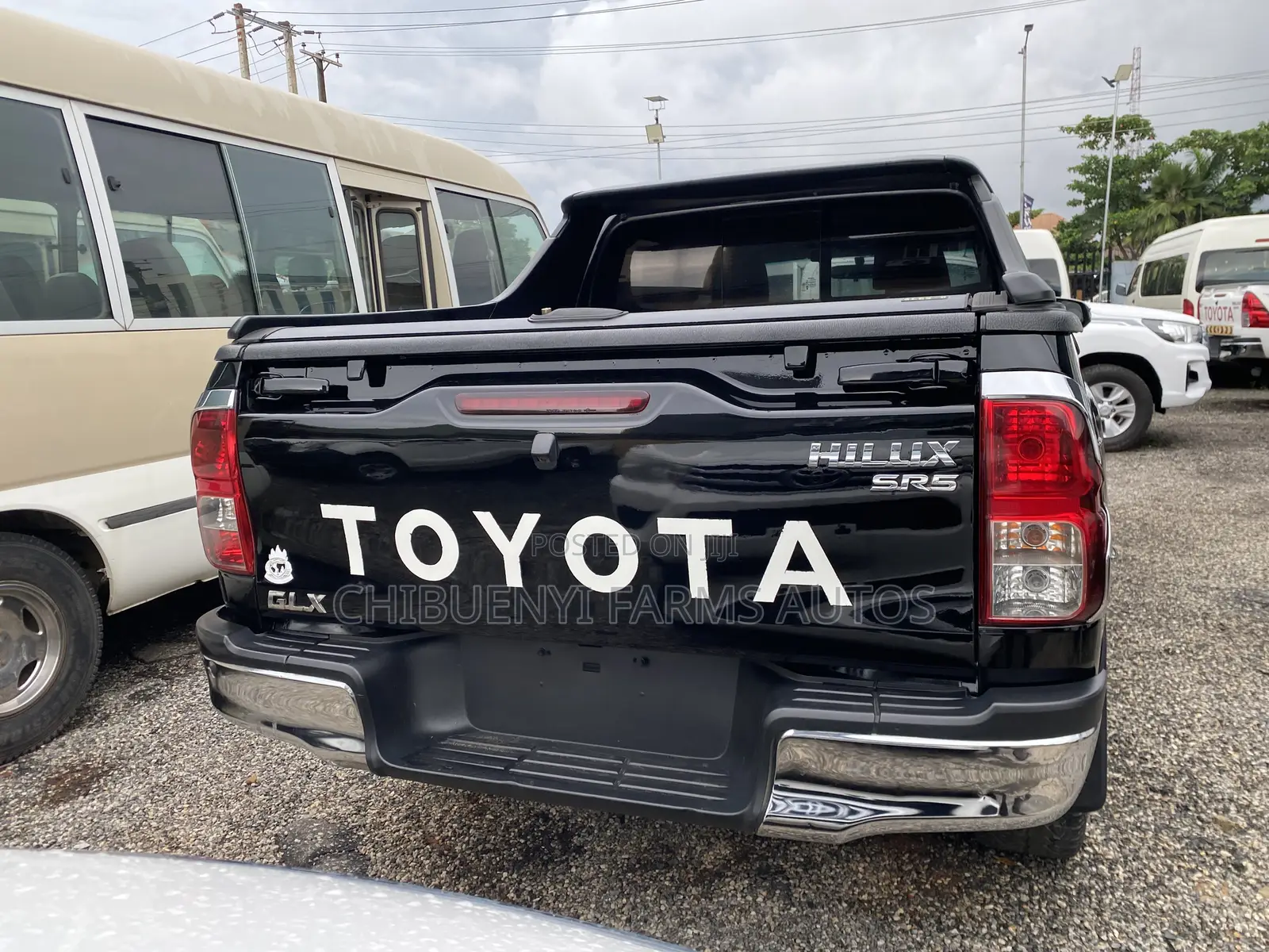 Toyota Hilux SR5 4x4 2019 Black