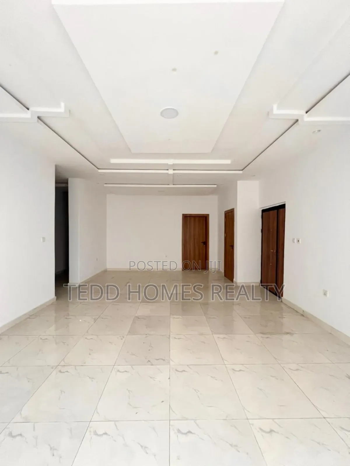 3bdrm Apartment in Lekki Phase 1 for sale