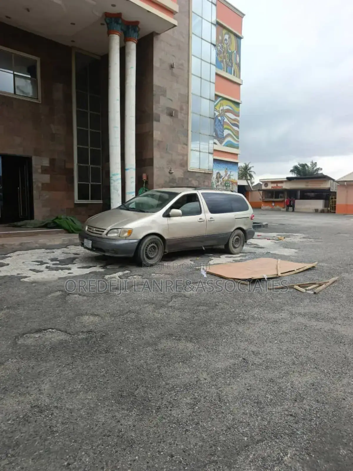 A Commercial Property on 6 Plots of Land