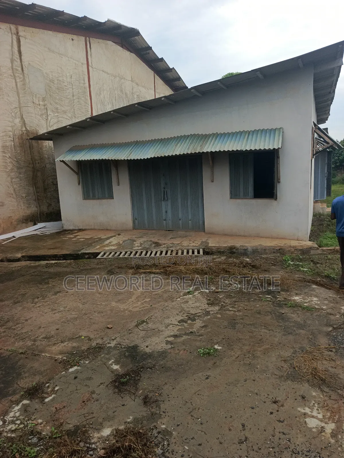 Self Compound Warehouse Available for Lease at Toll Gate