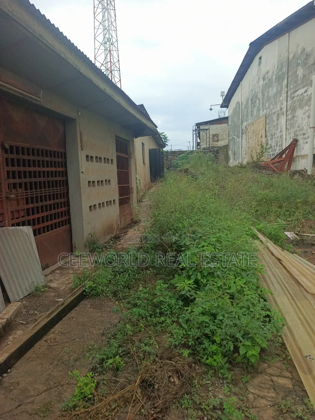 Self Compound Warehouse Available for Lease at Toll Gate