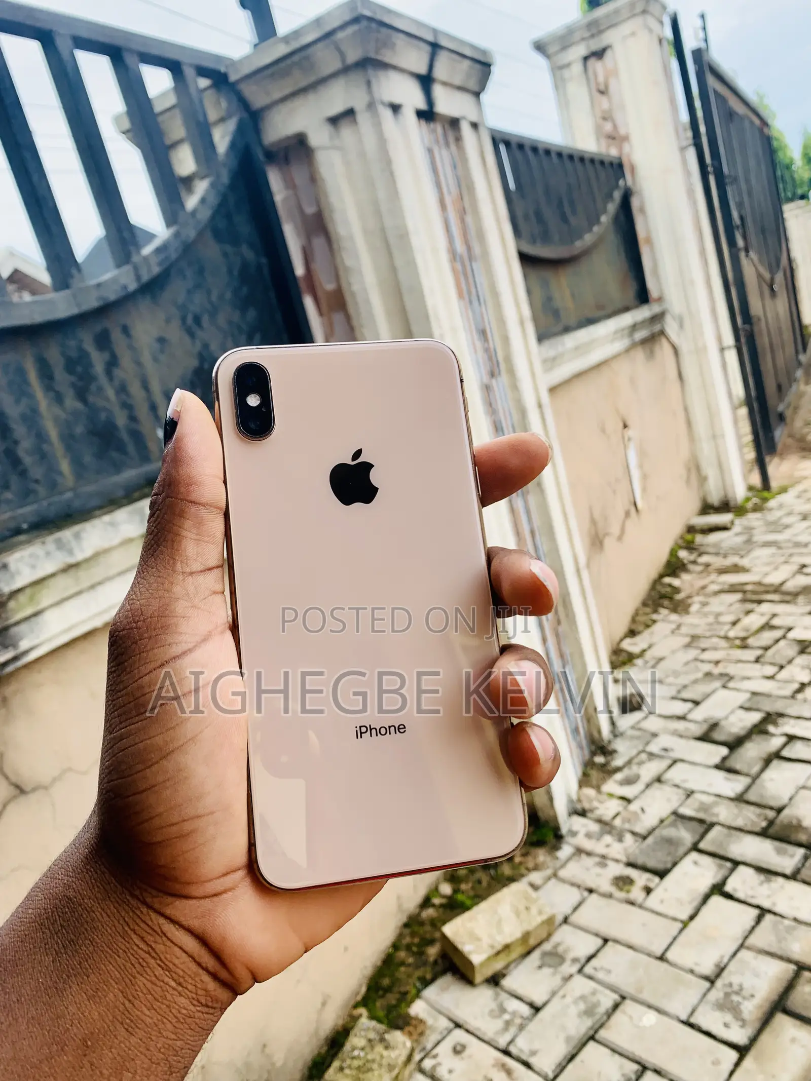 Apple iPhone XS Max 64 GB Gold