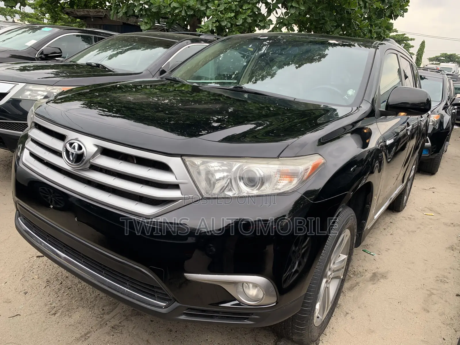 Toyota Highlander Limited 3.5l 4WD 2013 Black