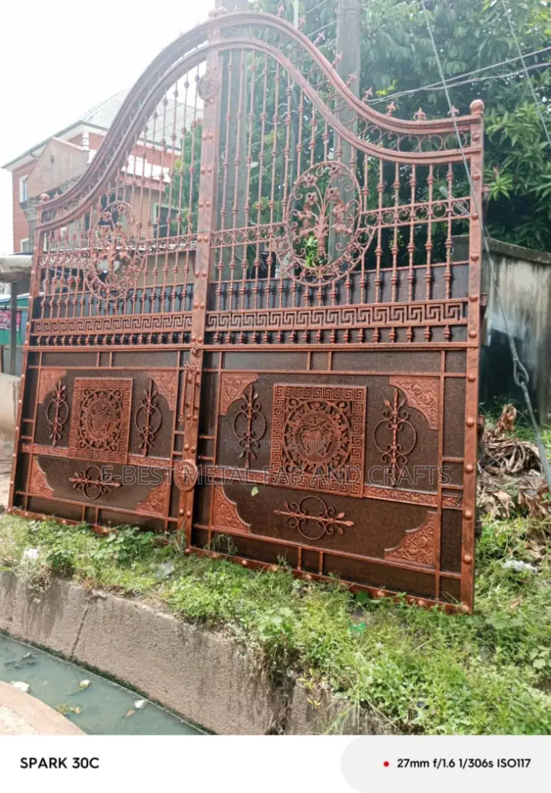 An Outstanding Gate Design With Separate Gate