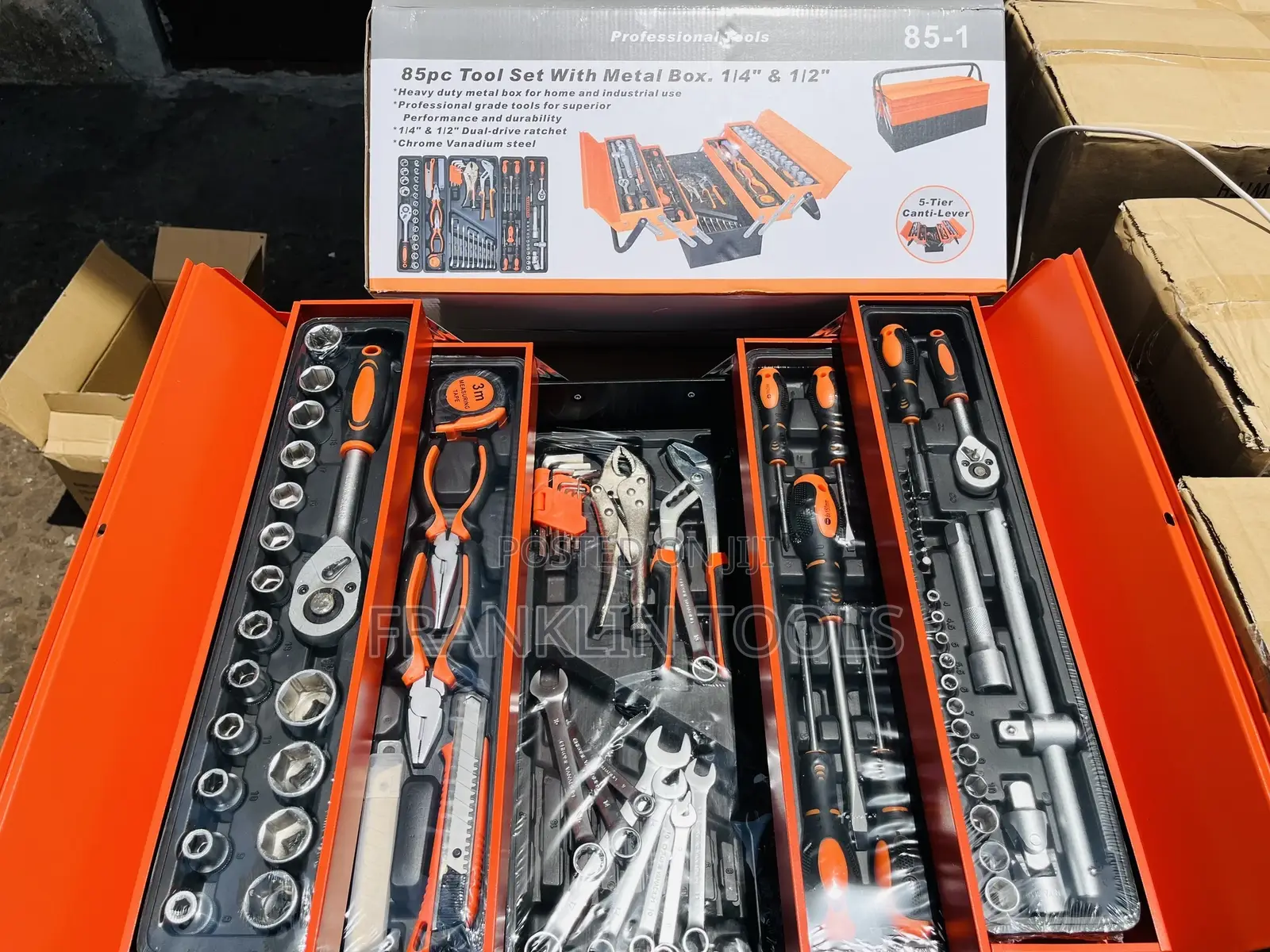 85pc Tool Set With Metal Box. 1/4" 1/2"