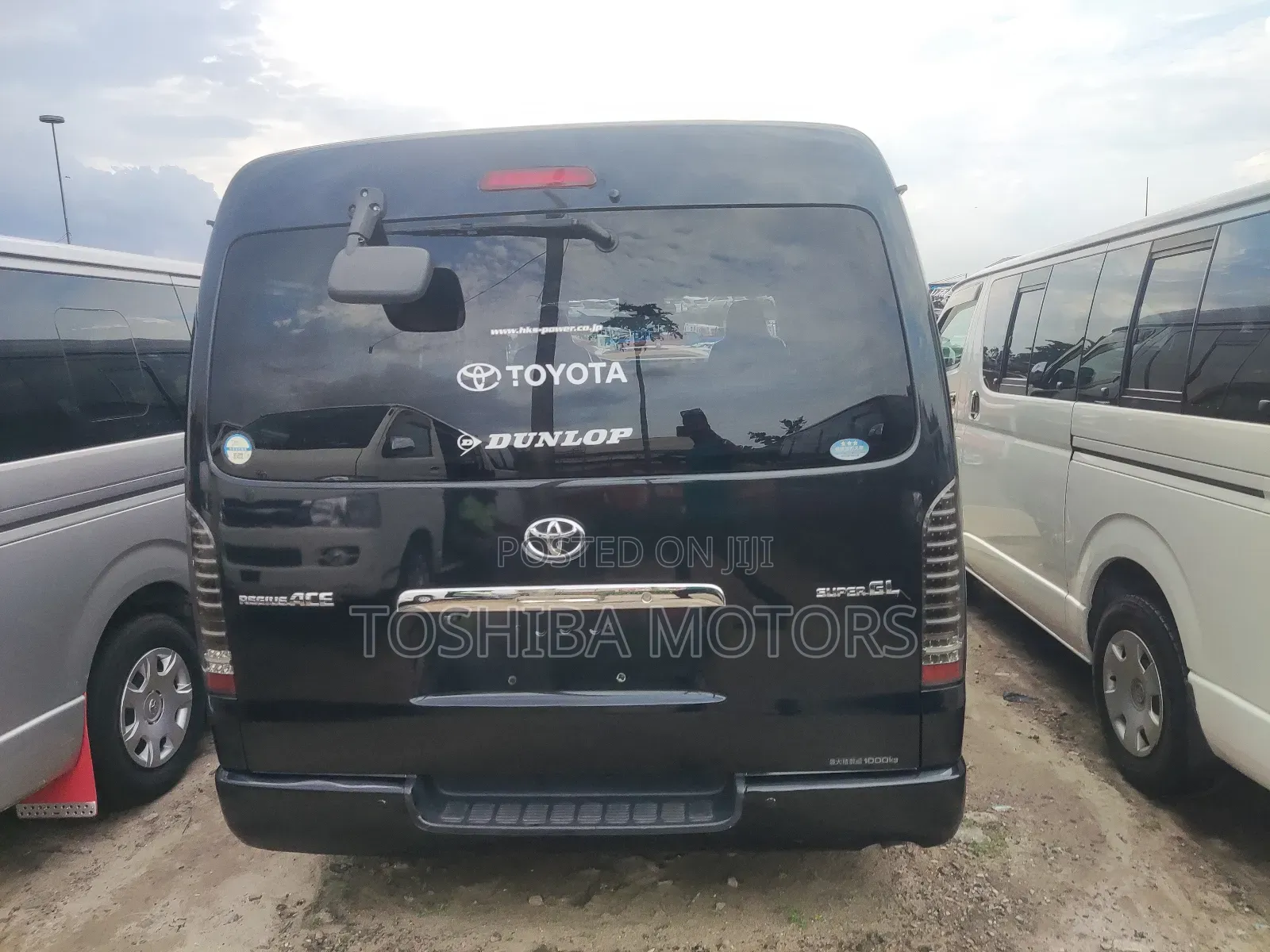 Toyota HiAce 2016 Black