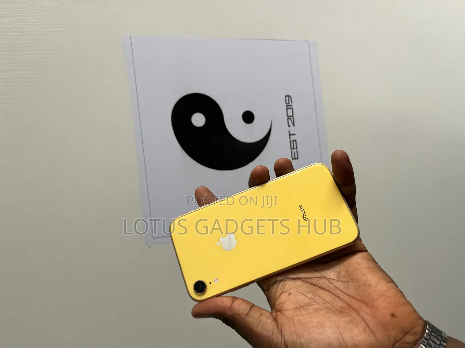 Apple iPhone XR 64 GB Yellow