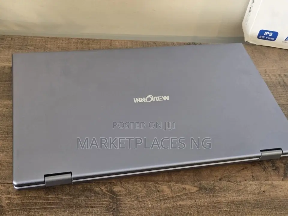 Innoview 15.6" Foldable Dual Portable Monitor