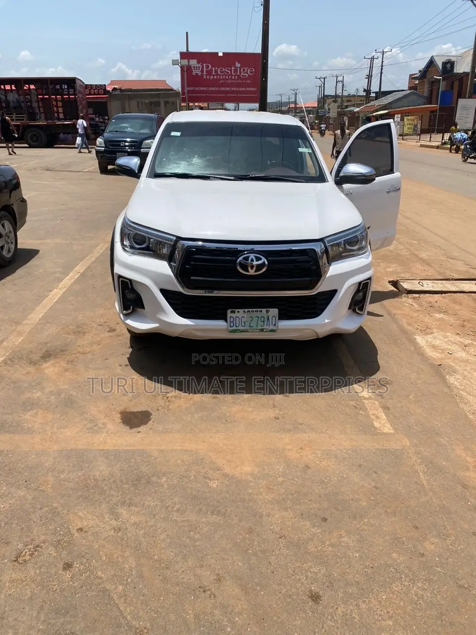 Toyota Hilux 2011 White