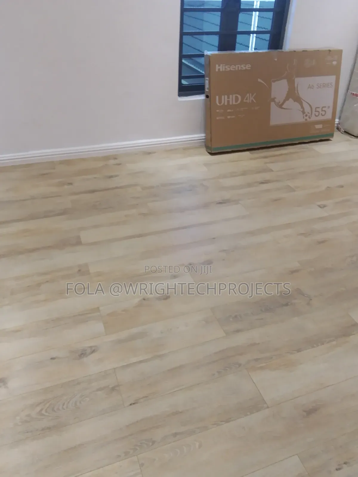 Laminate Hard Wooden Flooring