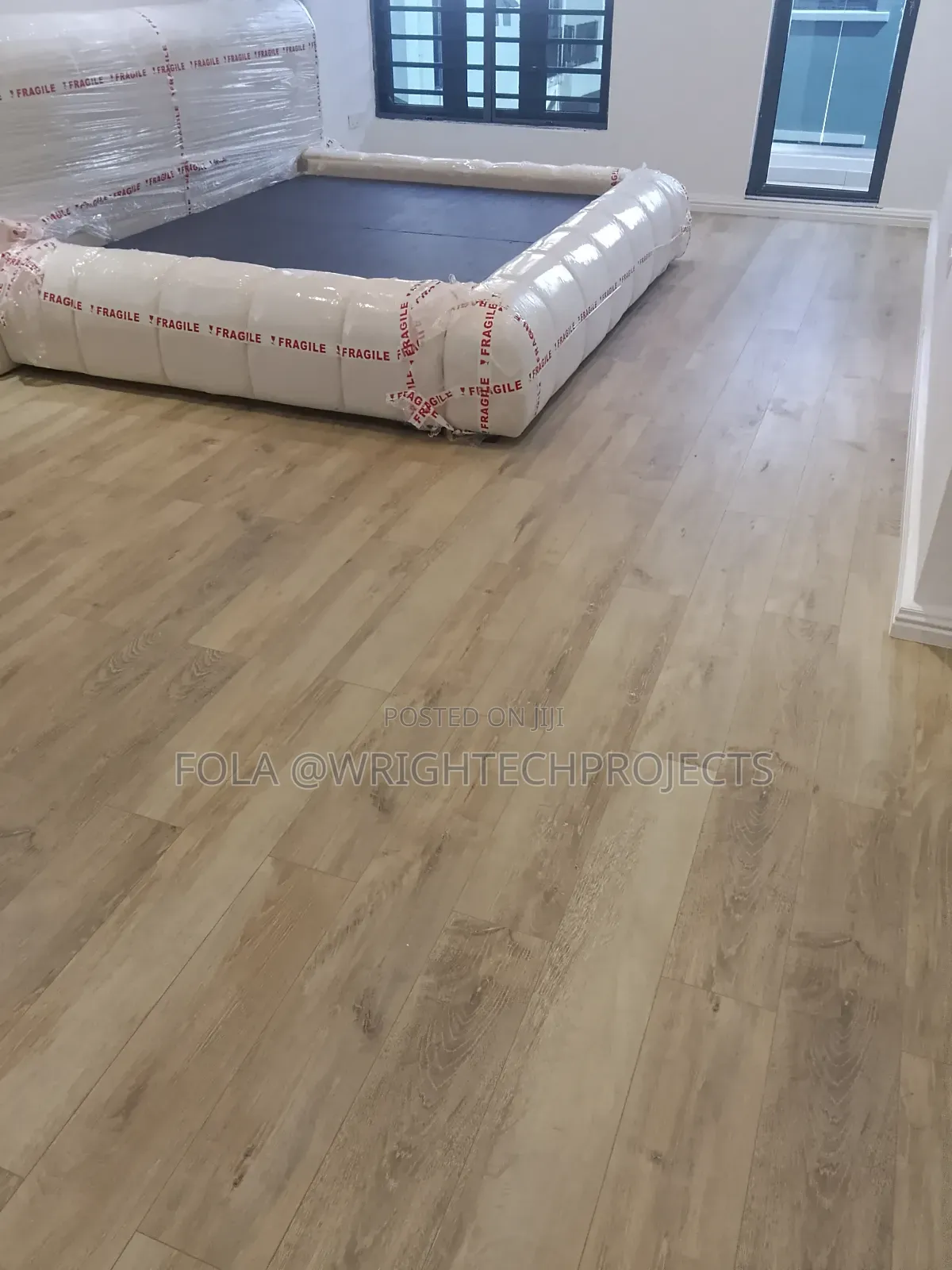 Laminate Hard Wooden Flooring