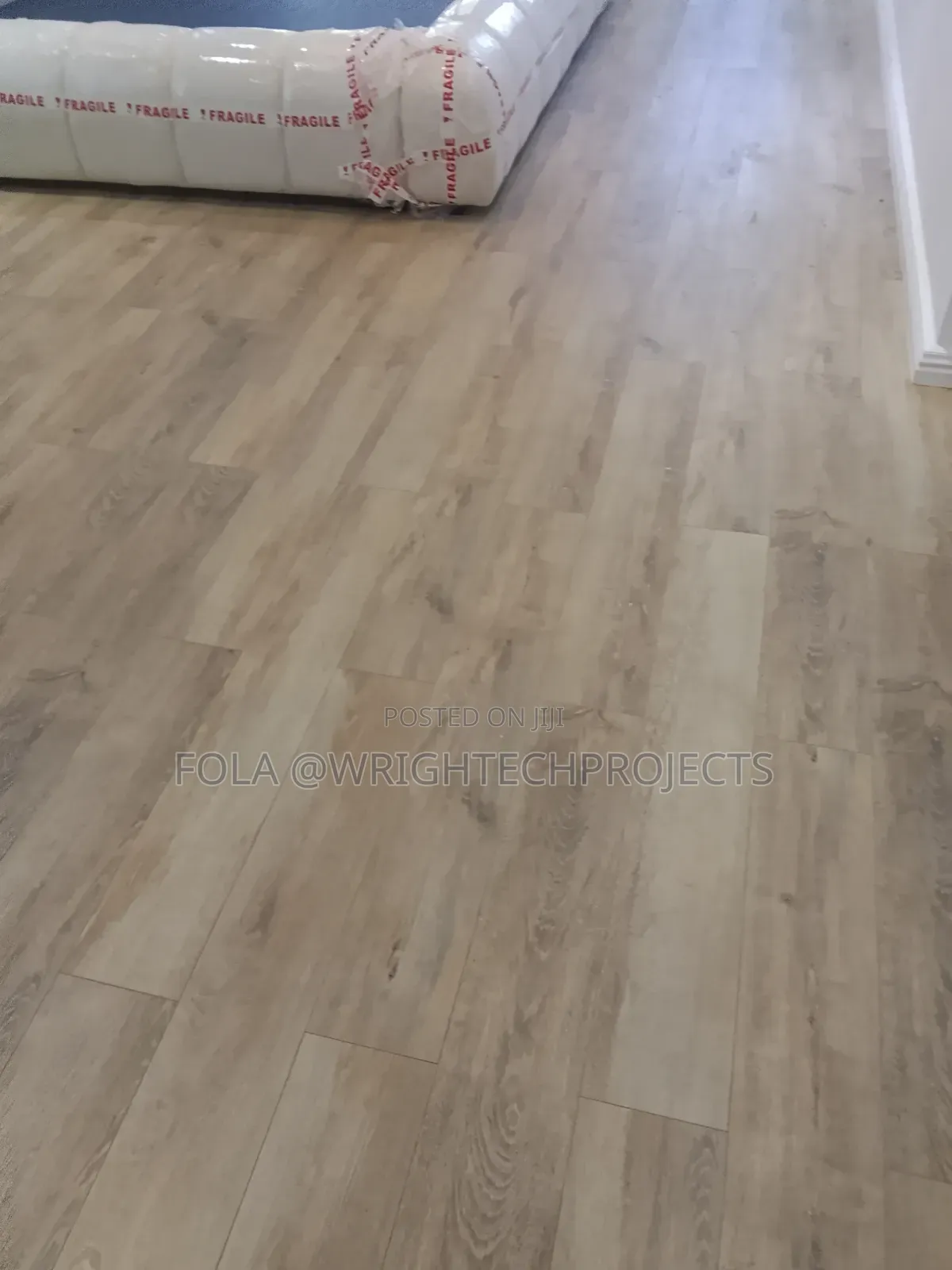Laminate Hard Wooden Flooring