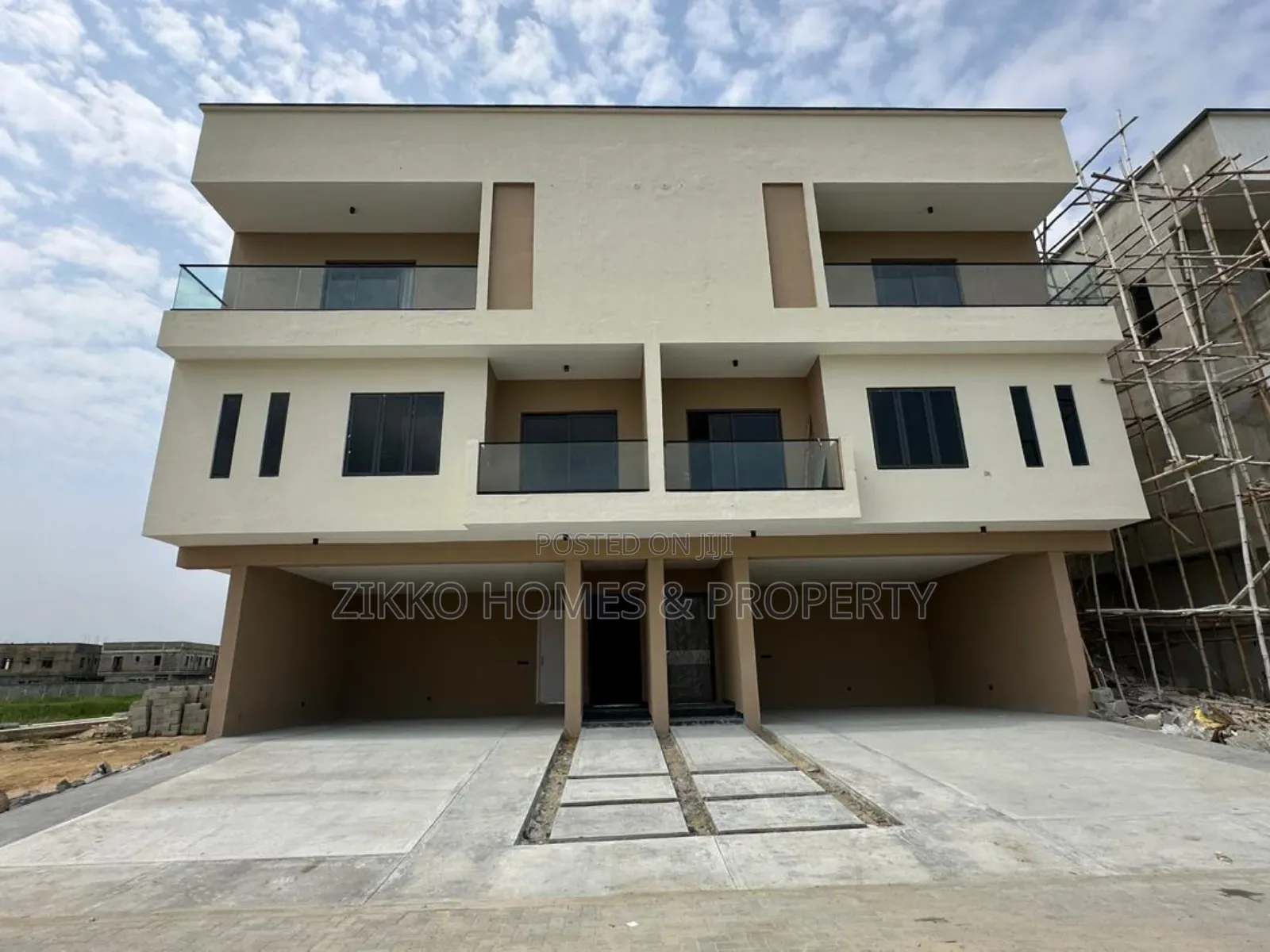 4bdrm Duplex in Lekki for sale