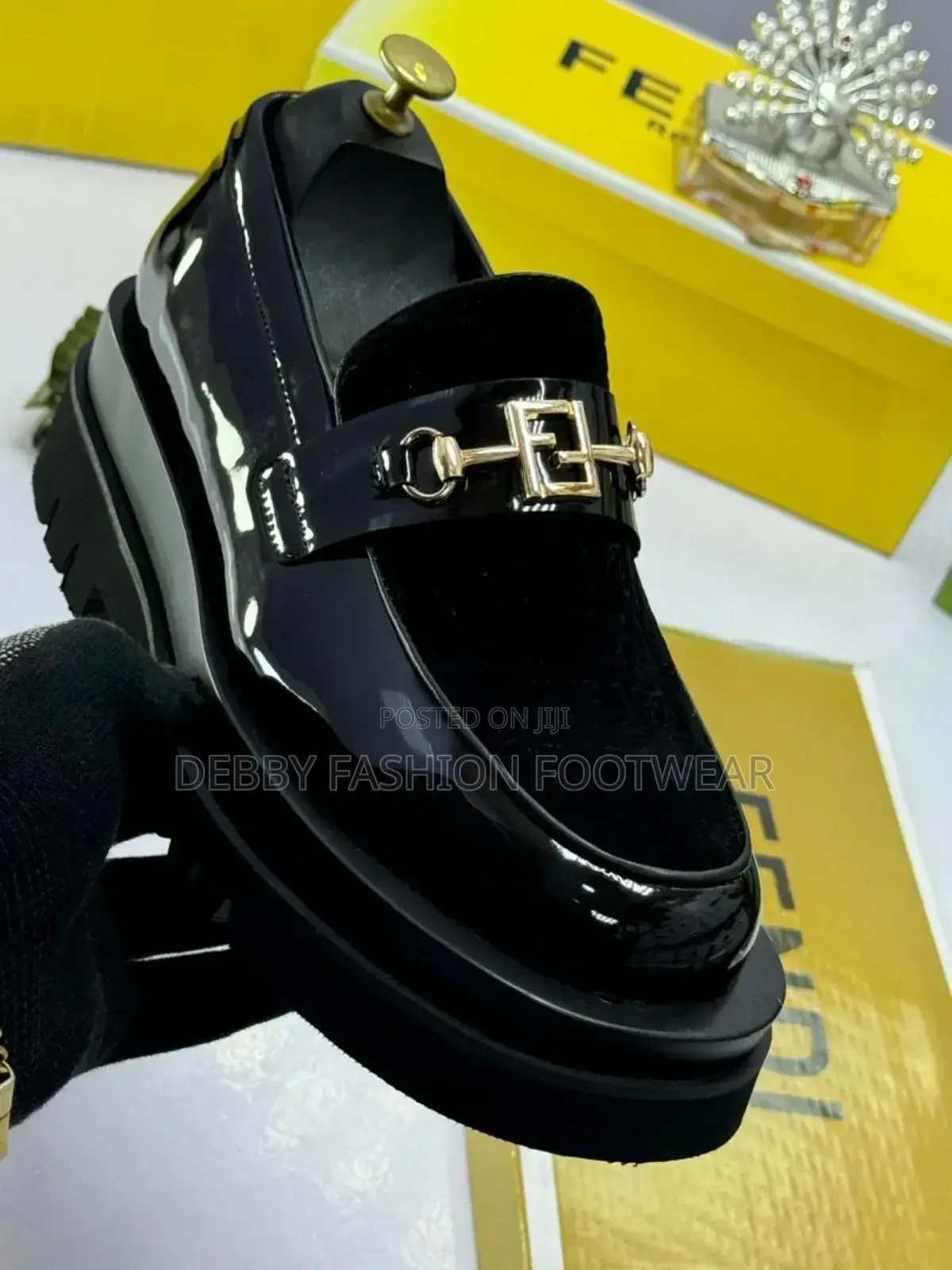 Fendi Quality Shoe