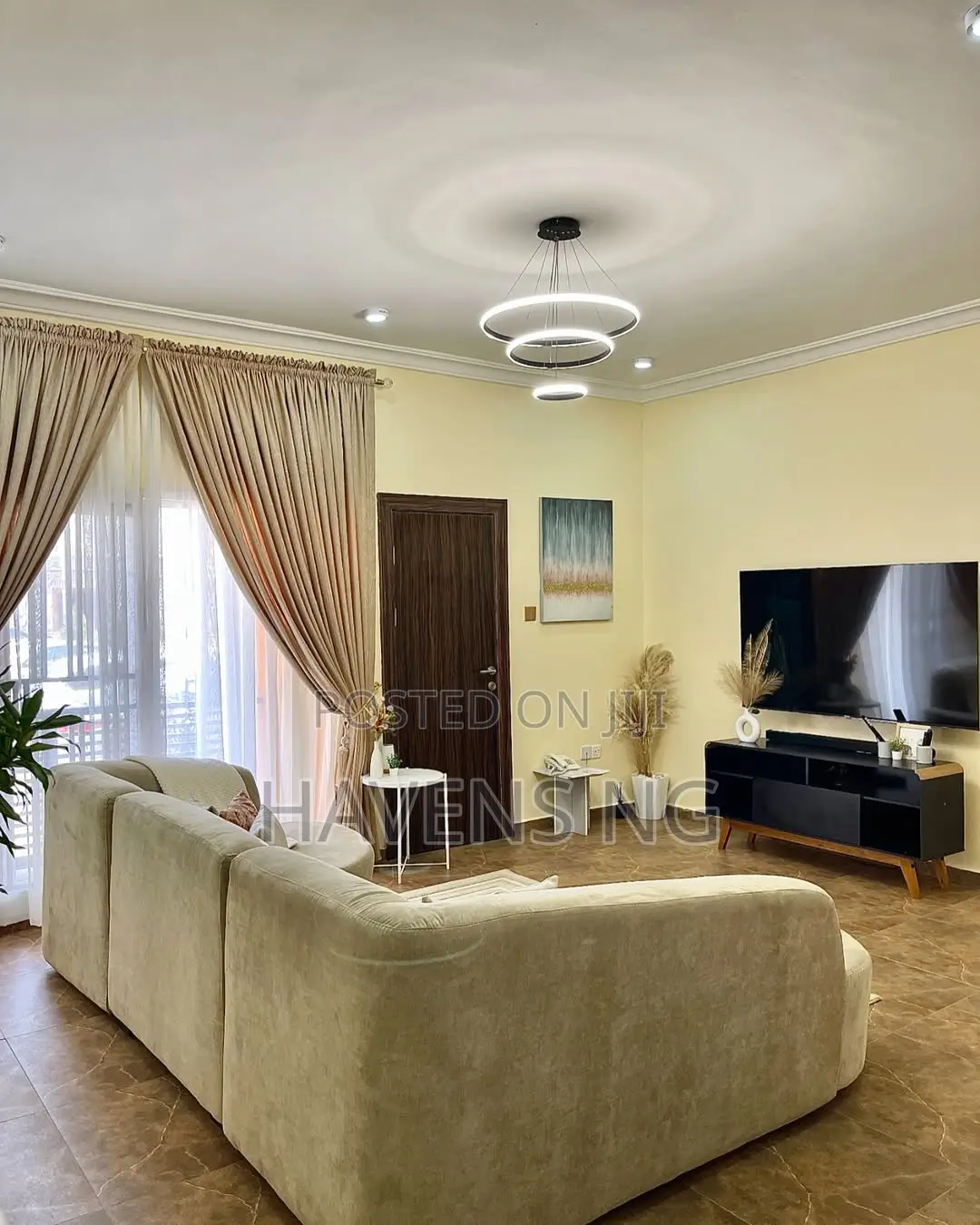 Spacious 2-Bedroom Luxury Apartment