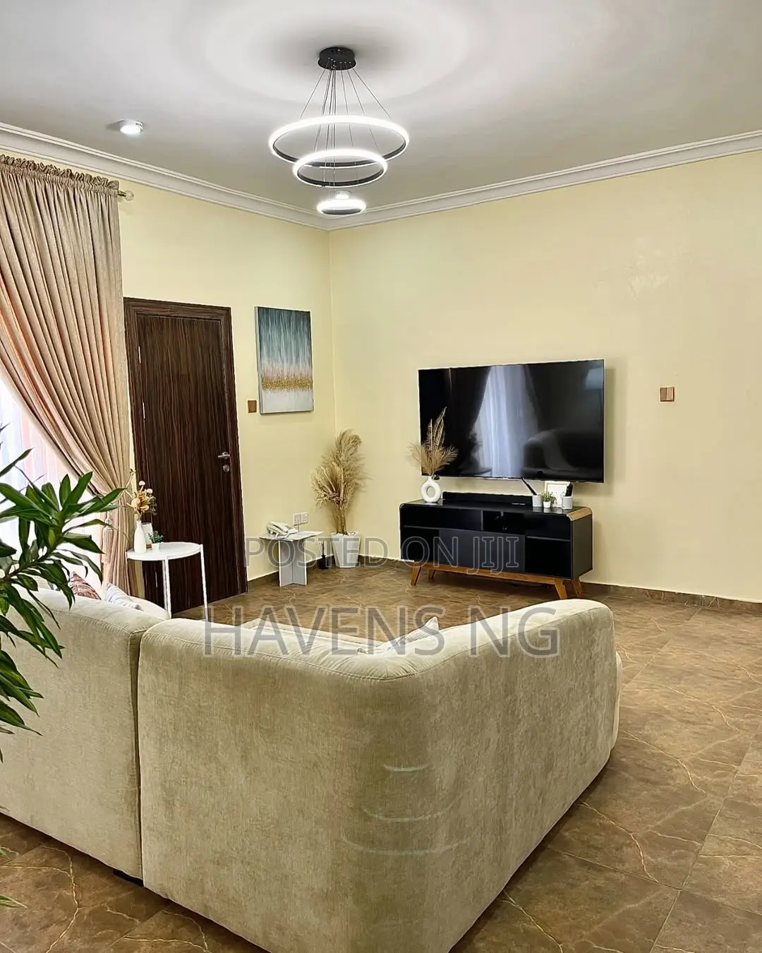 Spacious 2-Bedroom Luxury Apartment