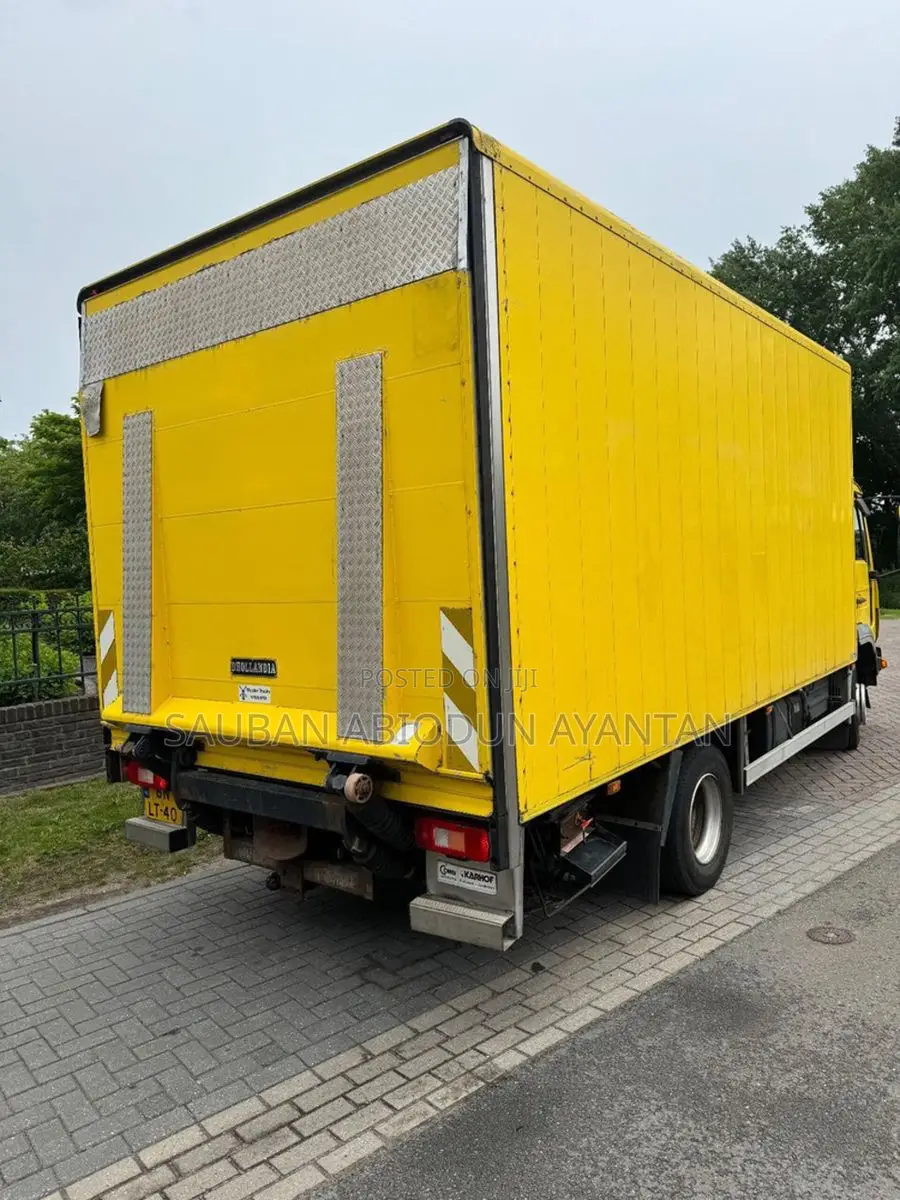 Interstate Truck Hire for Logistics and Delivery