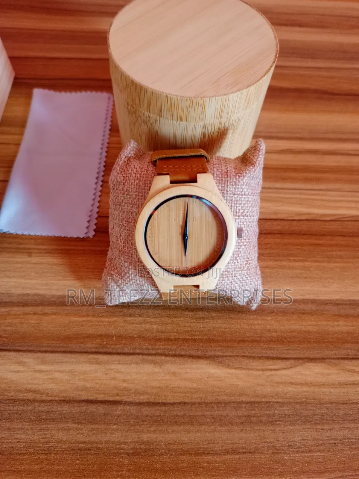 Redear Natural Bamboo Style Men's Leather Wristwatch