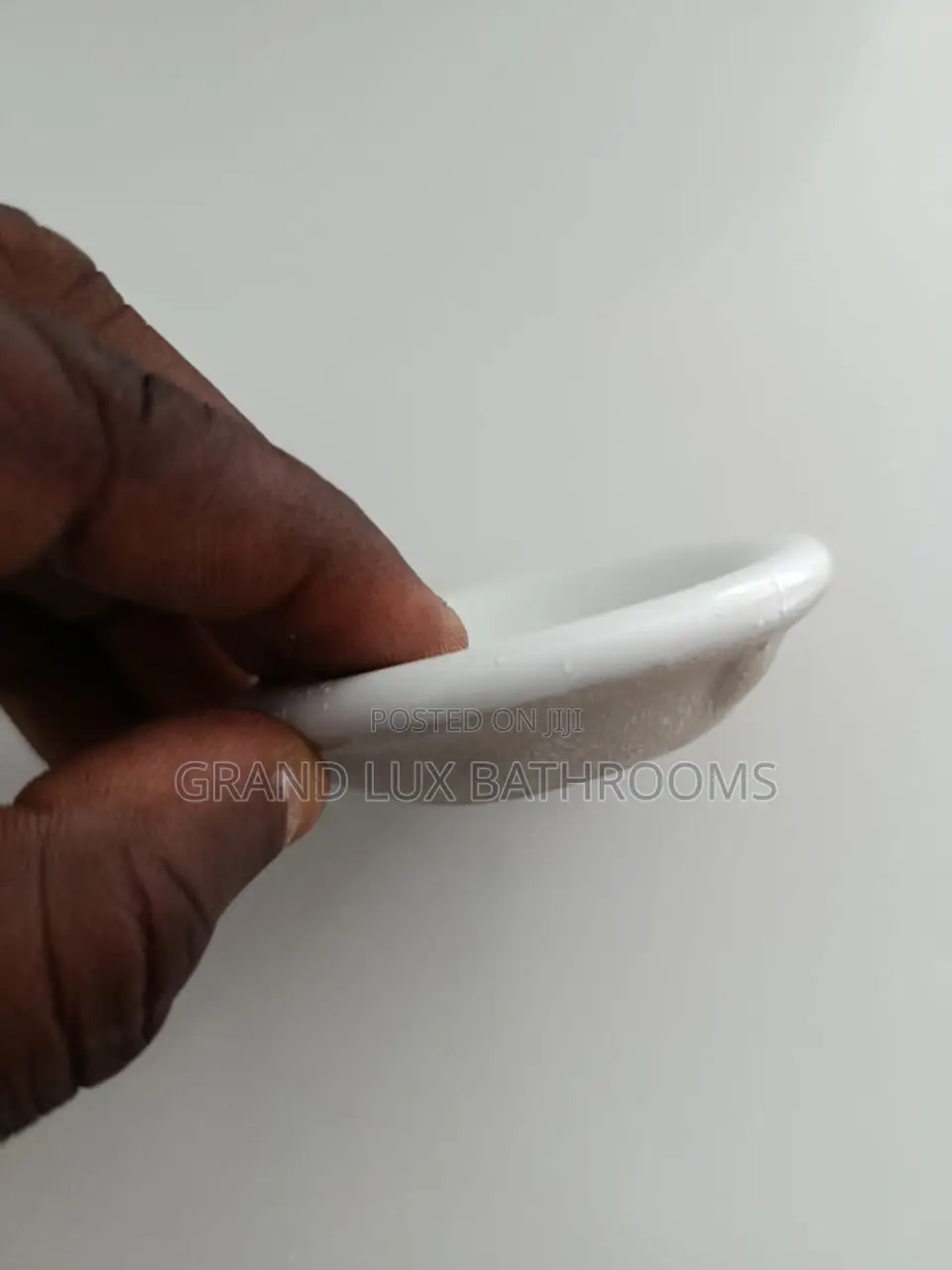 Ceramic Urinary Waist With Drainage