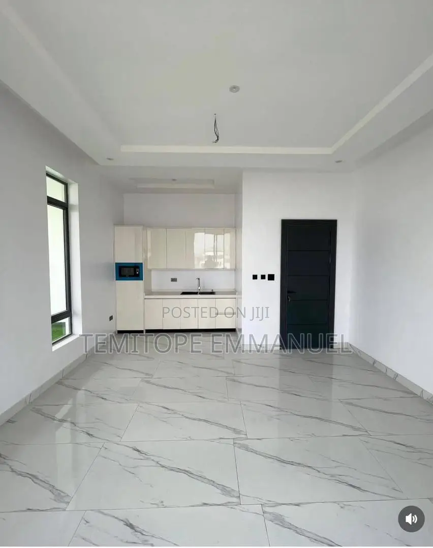 Furnished 5bdrm Duplex in Ikate for sale