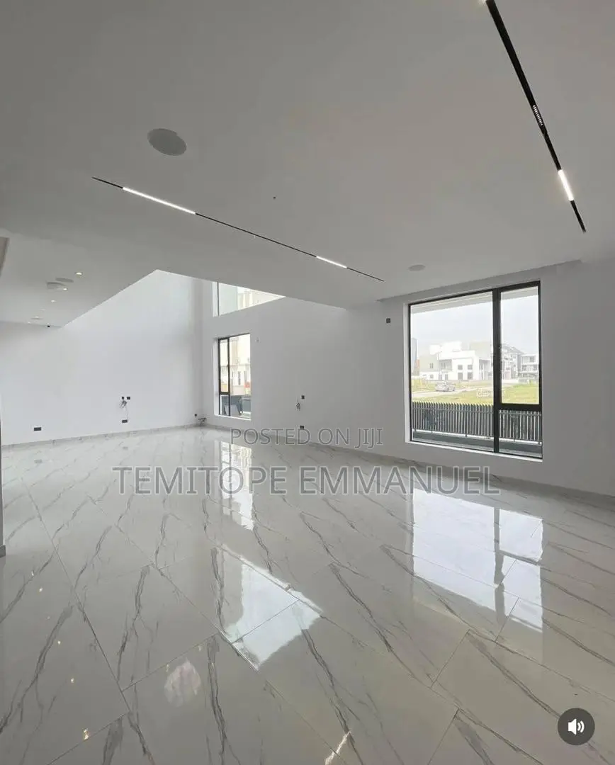 Furnished 5bdrm Duplex in Ikate for sale