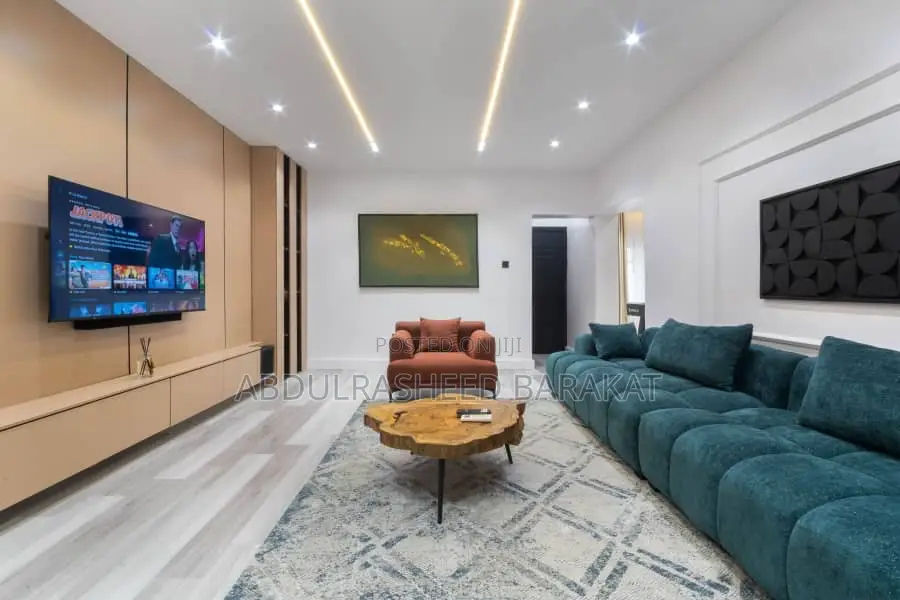 Luxury Two Bedroom With Private Cinema With Pool Gym Balcony