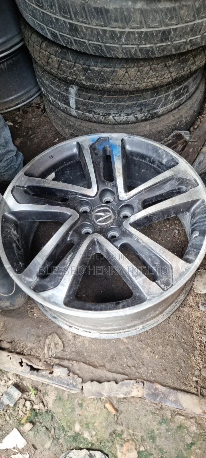 Rim...........