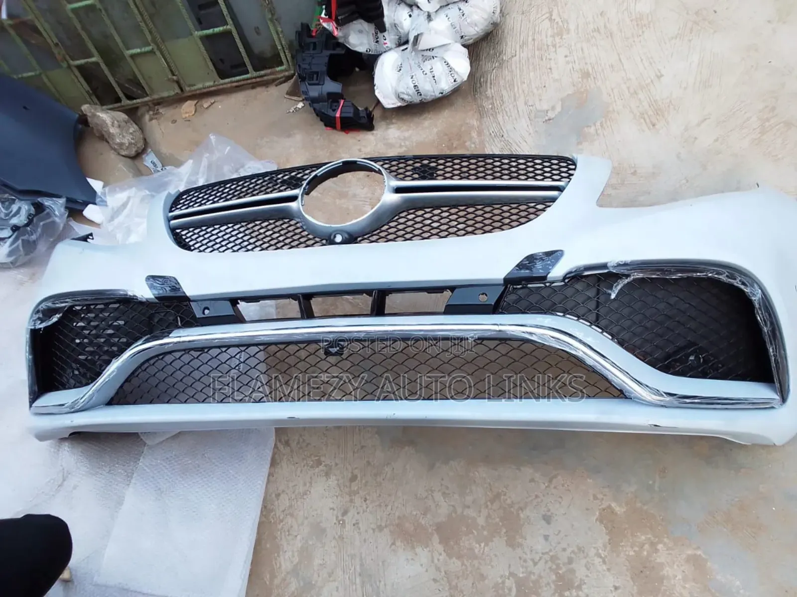 Front Bumper Gle 350 Amg With Grill