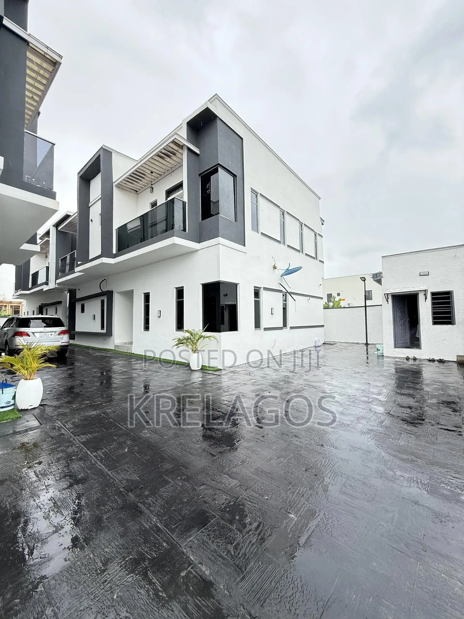 4bdrm Duplex in Off Lekki-Epe Expressway for sale