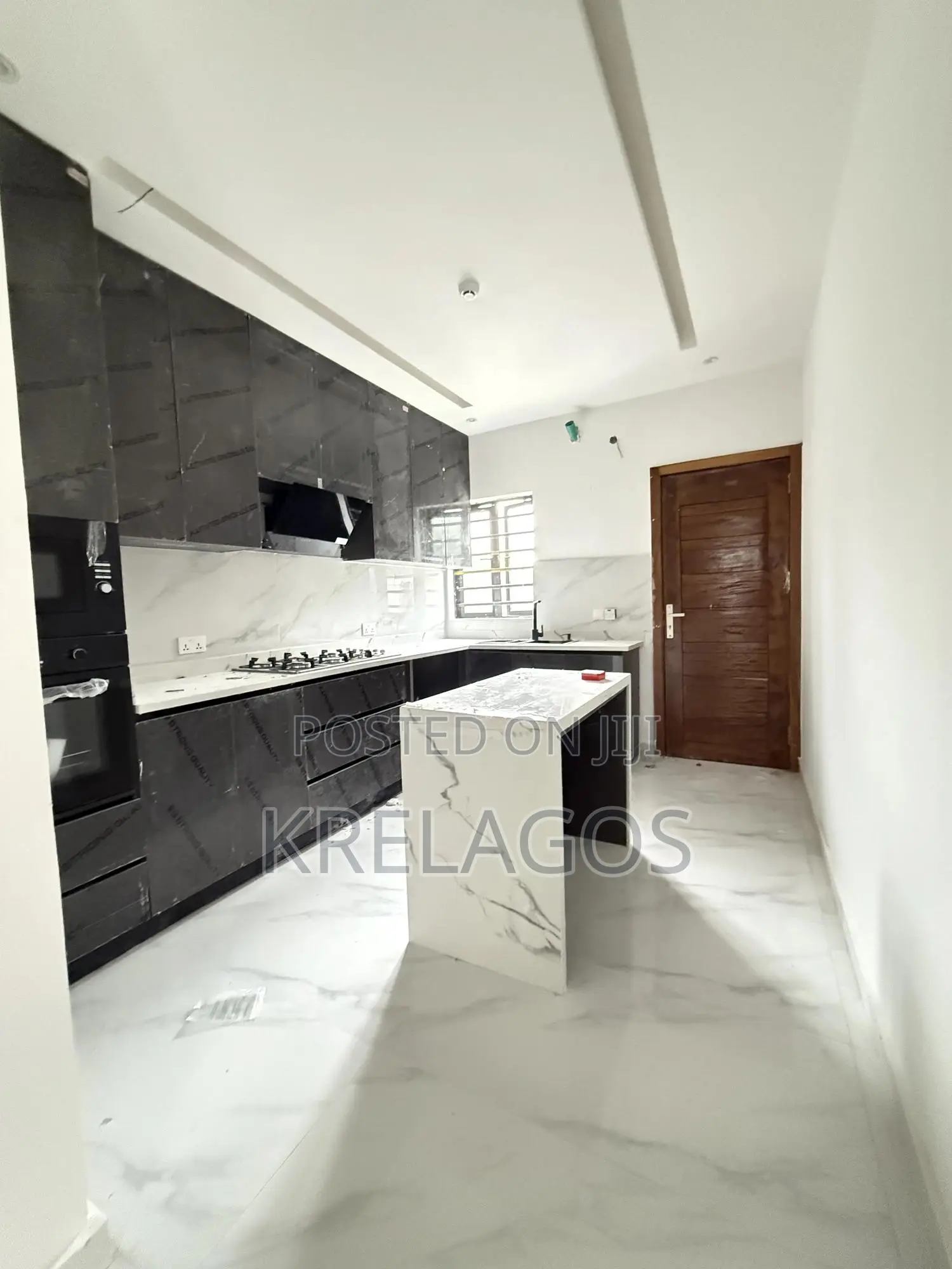 4bdrm Duplex in Off Lekki-Epe Expressway for sale