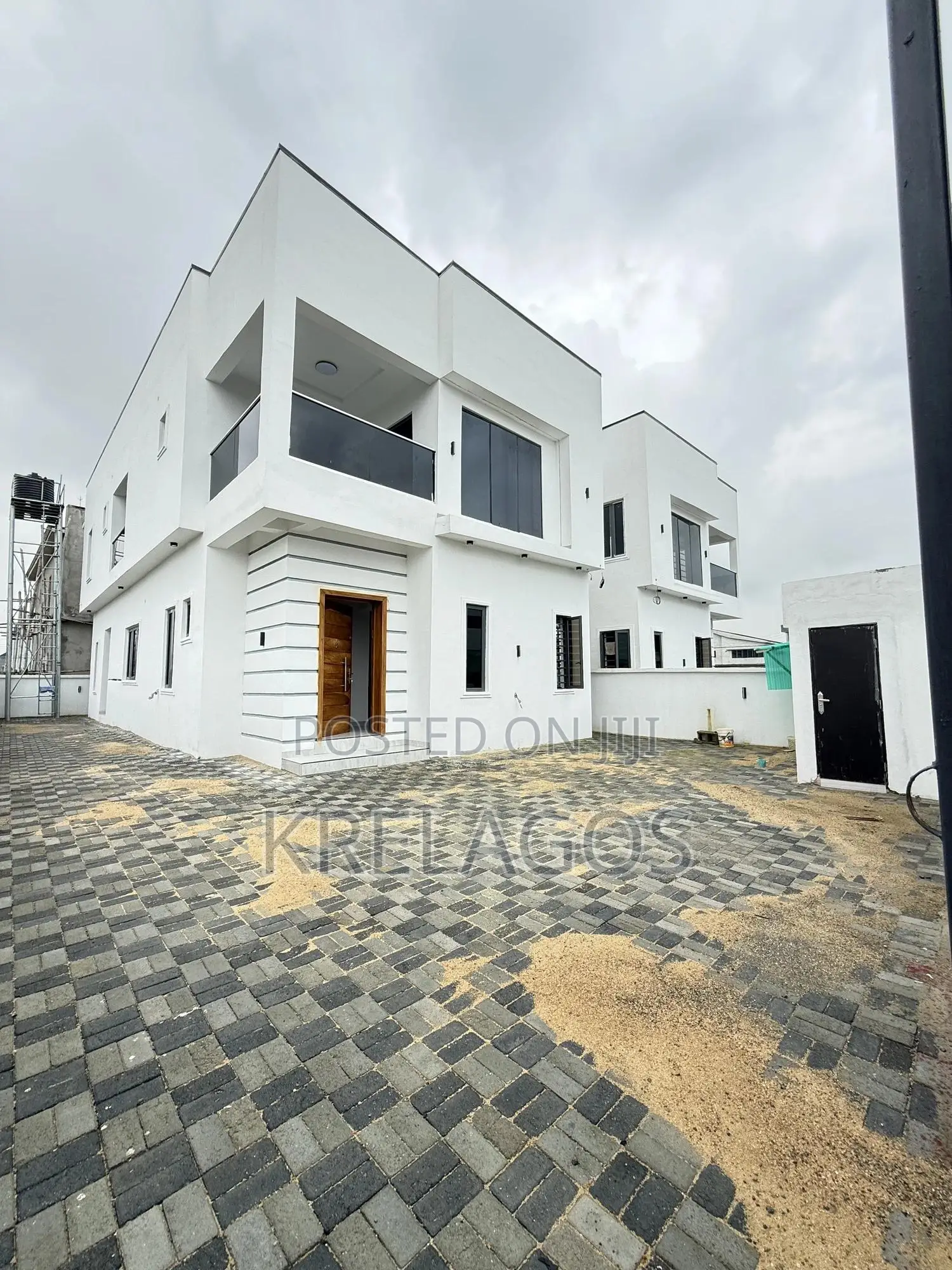 4bdrm Duplex in Abraham Adesanya for sale
