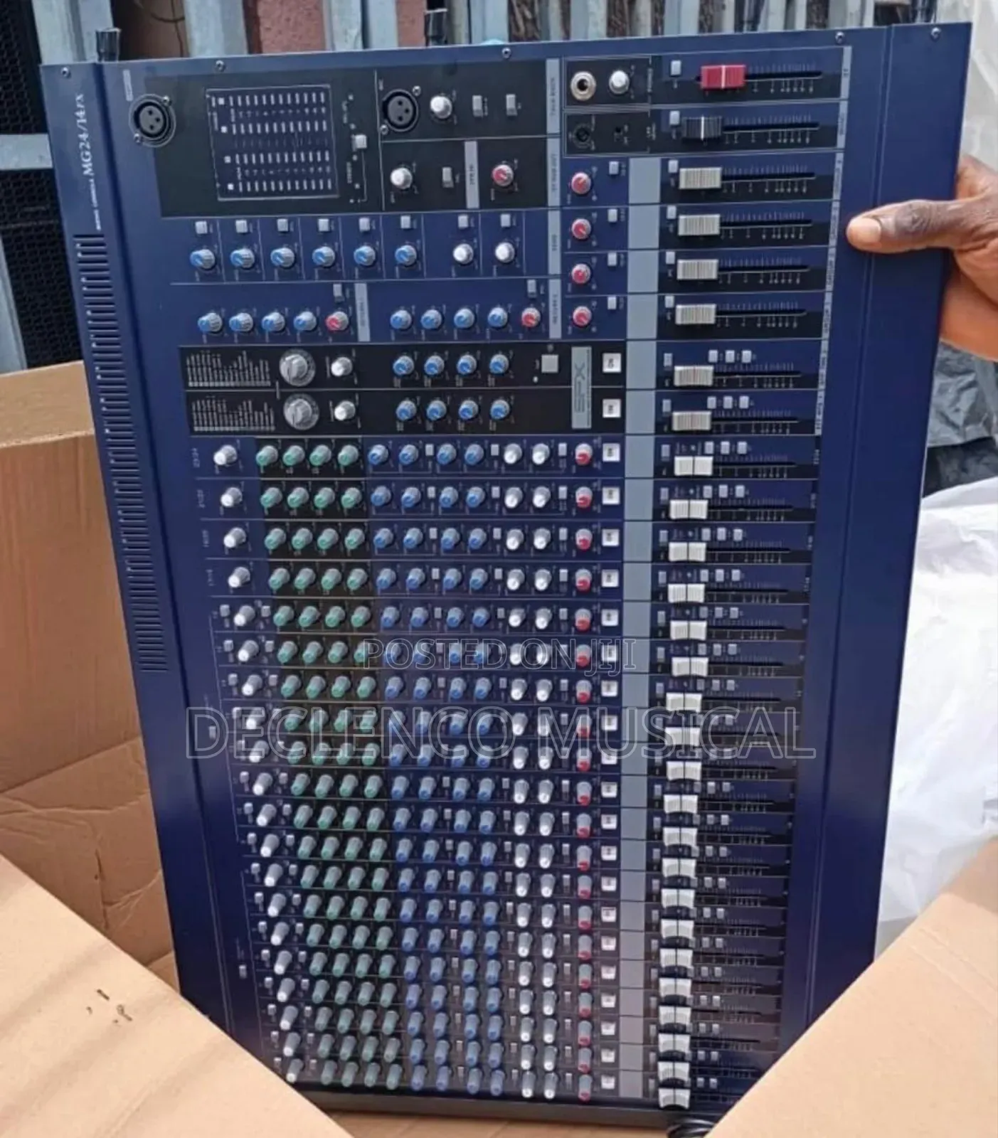 Professional Yamaha Mg24 Channel Console Mixer