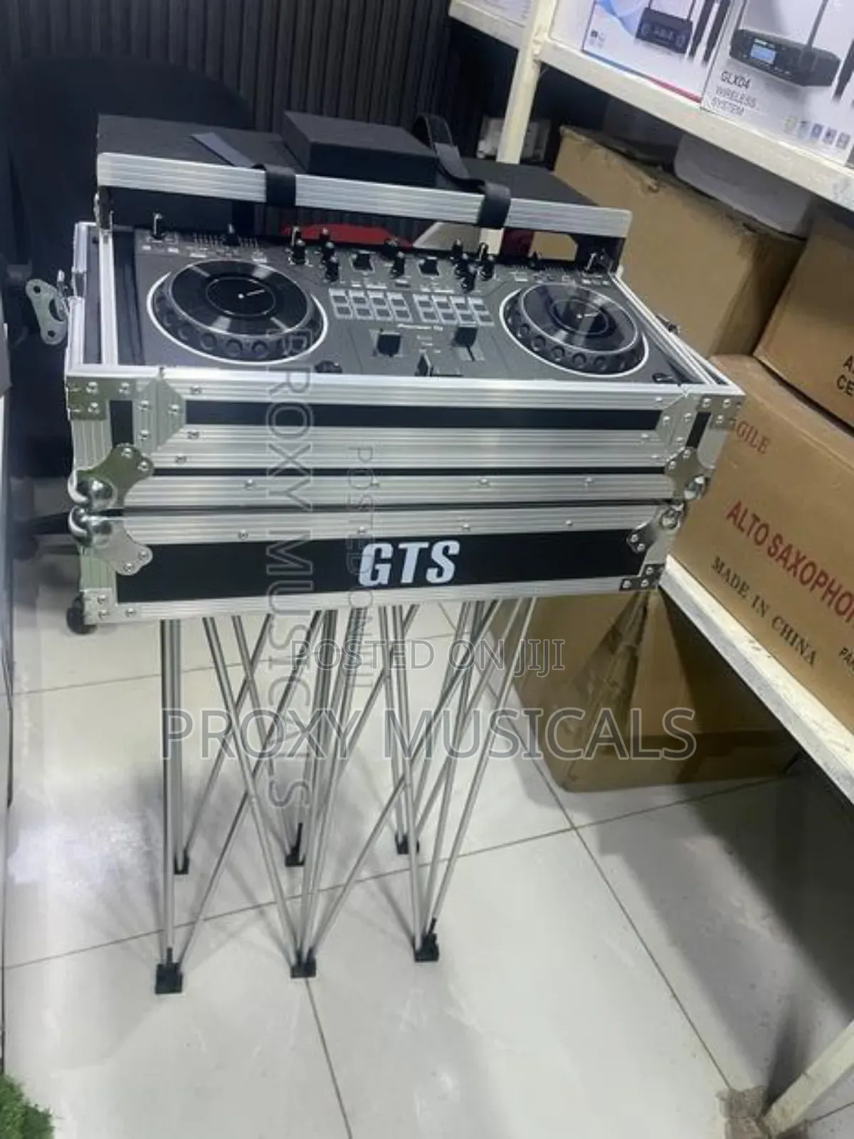 Dj Rev1 Controller With Box and Stand Complete Set