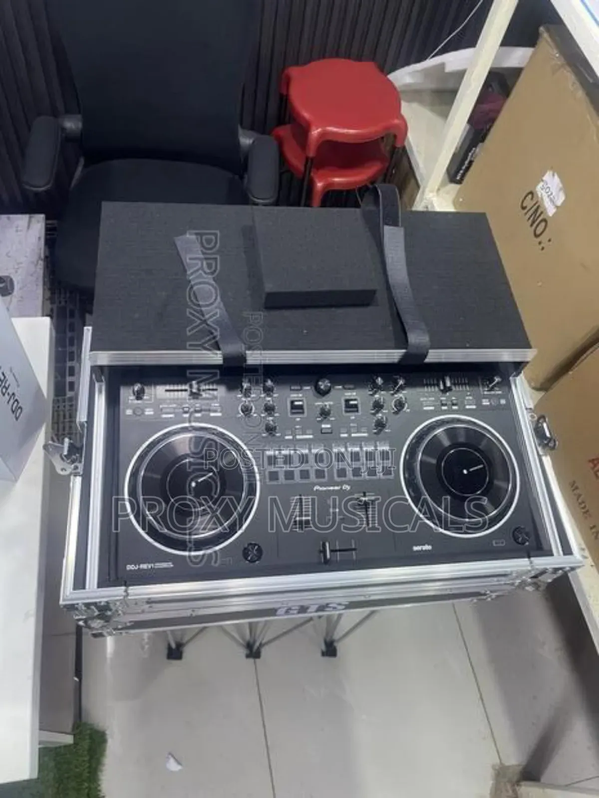 Dj Rev1 Controller With Box and Stand Complete Set