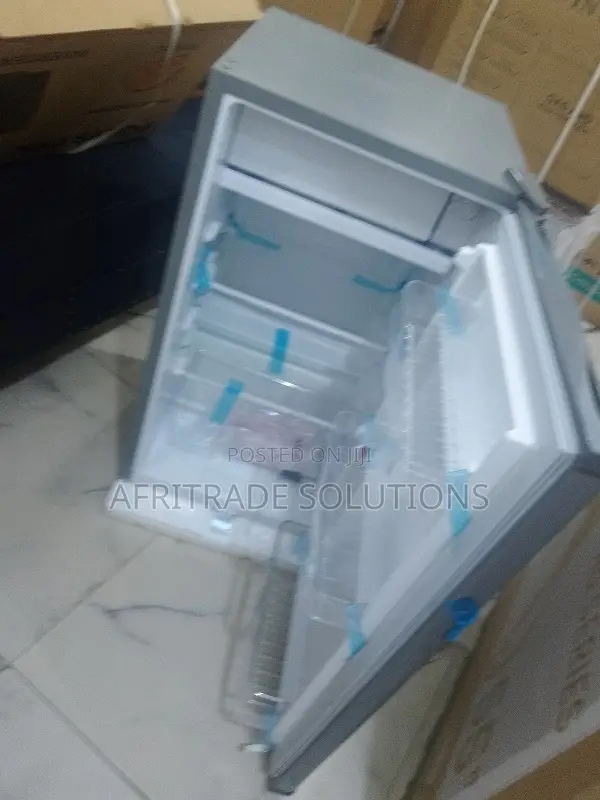 Fast‐Cool Aeon Ars100g – Mini Freezer Inside