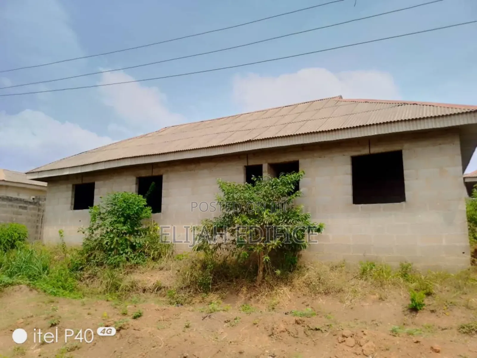 8bdrm Block of Flats in Waec/Hiltop, Ikorodu Garage for sale