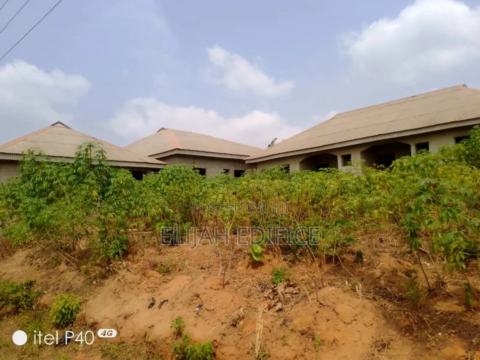 8bdrm Block of Flats in Waec/Hiltop, Ikorodu Garage for sale