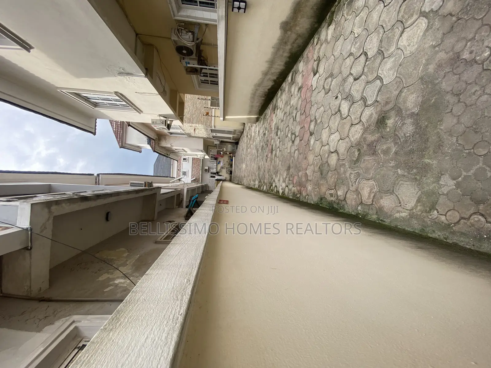 12bdrm House in Chevron, Lekki Phase 1 for sale