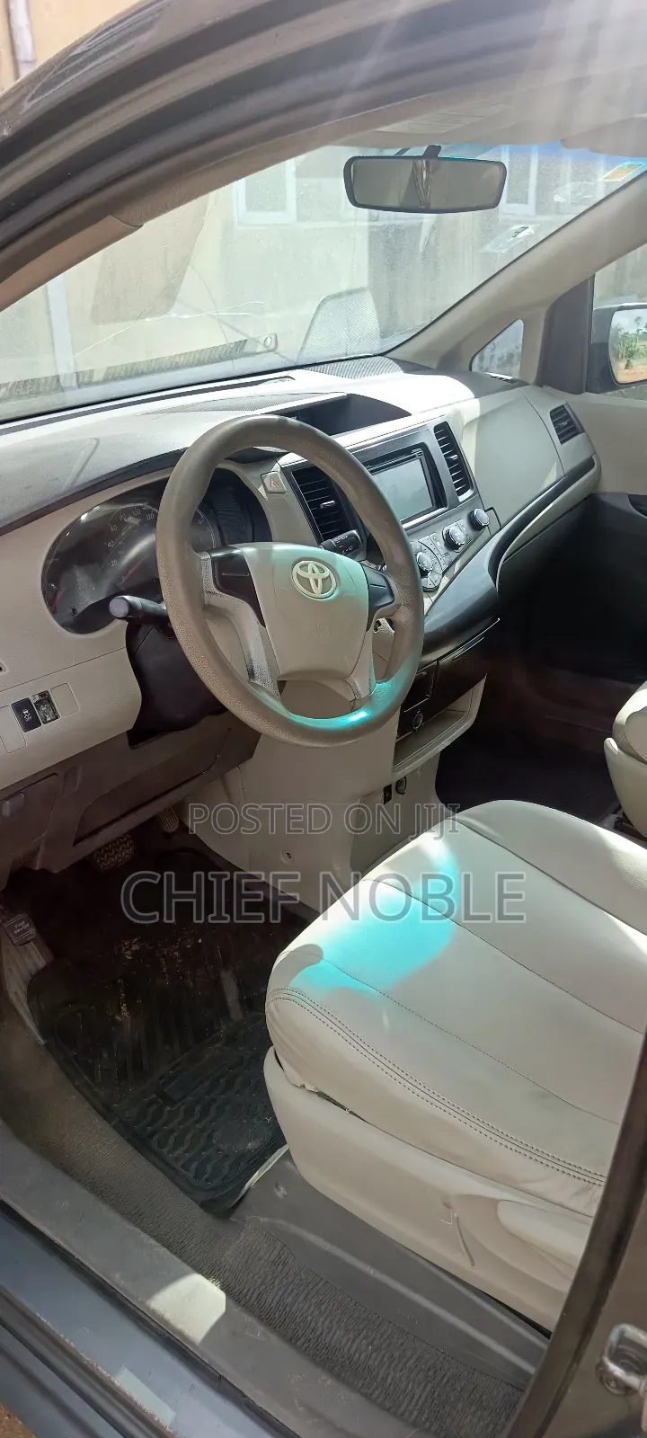 Toyota Sienna 2012 Green