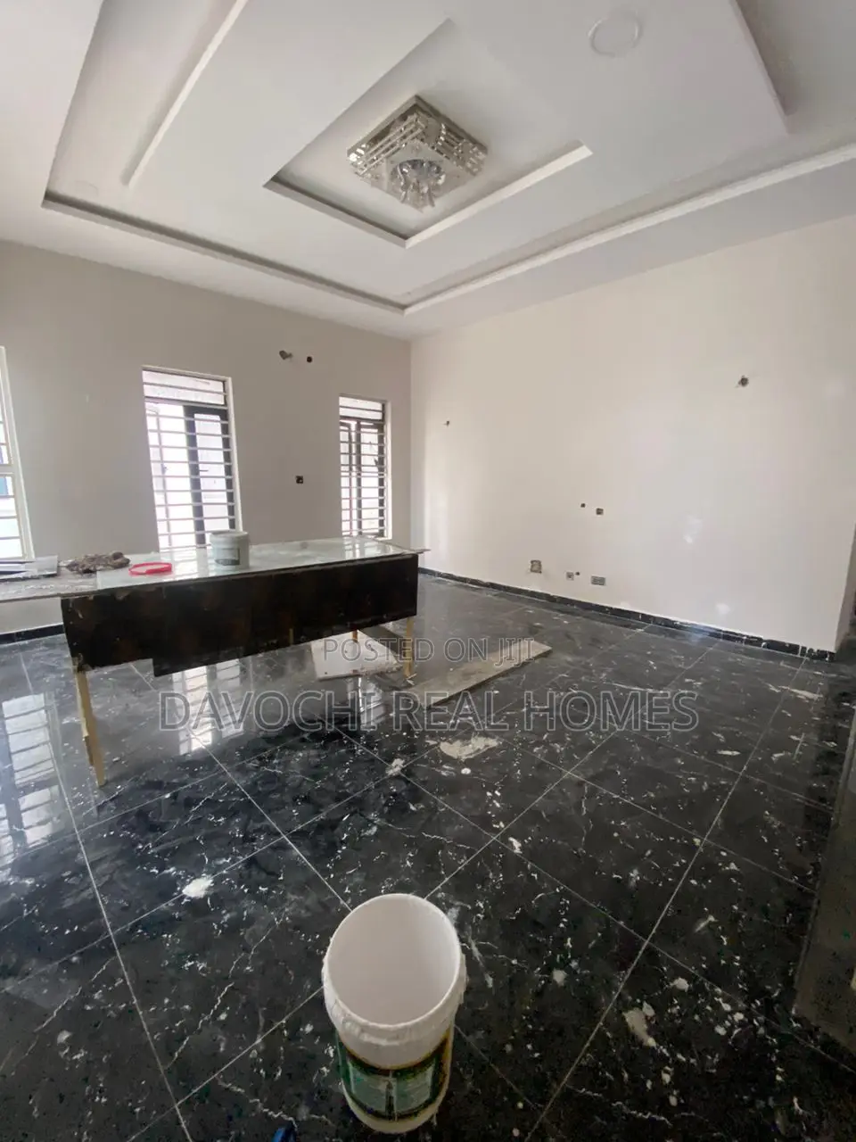 5bdrm Duplex in Osapa London for rent
