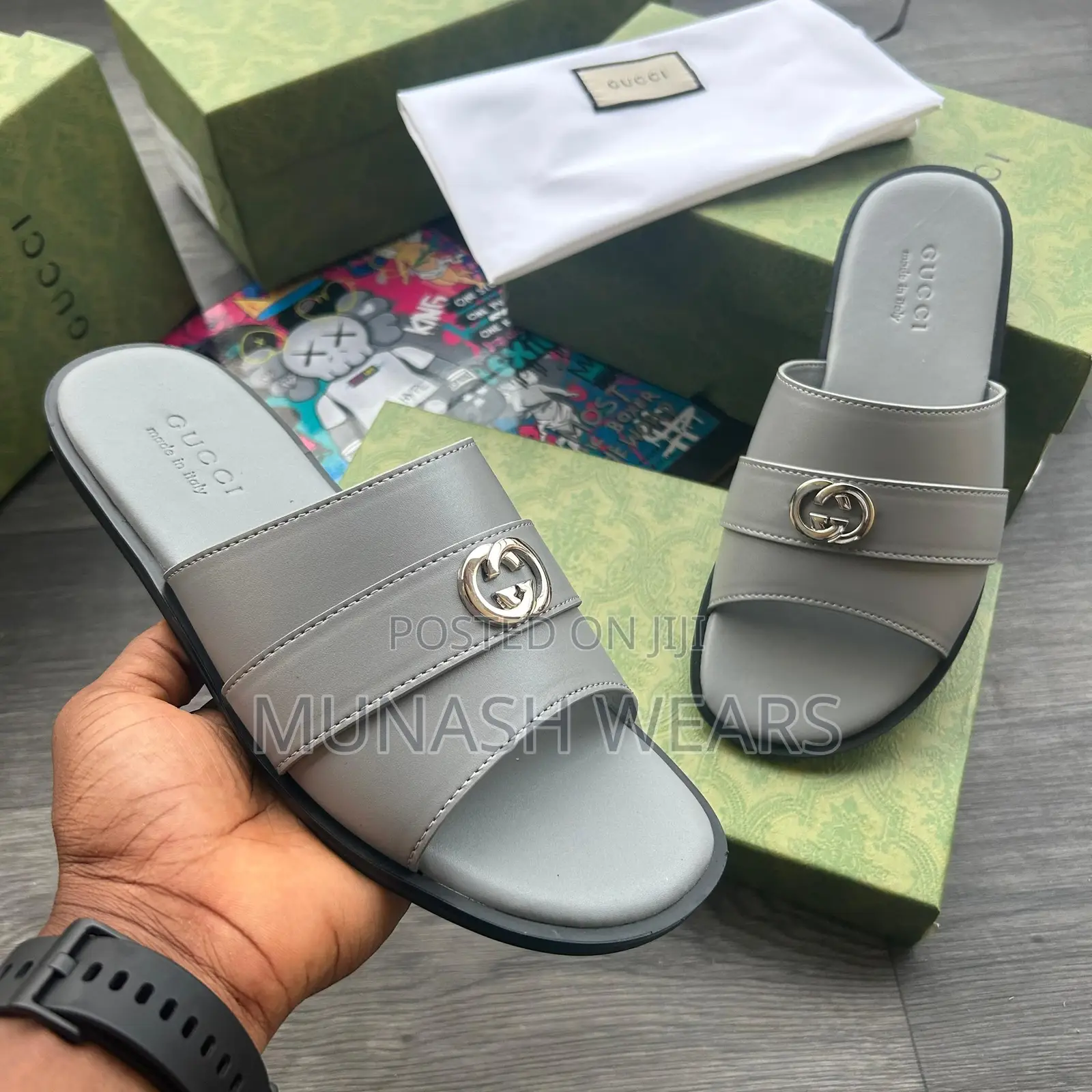 Gucci Signature Leather Slipers