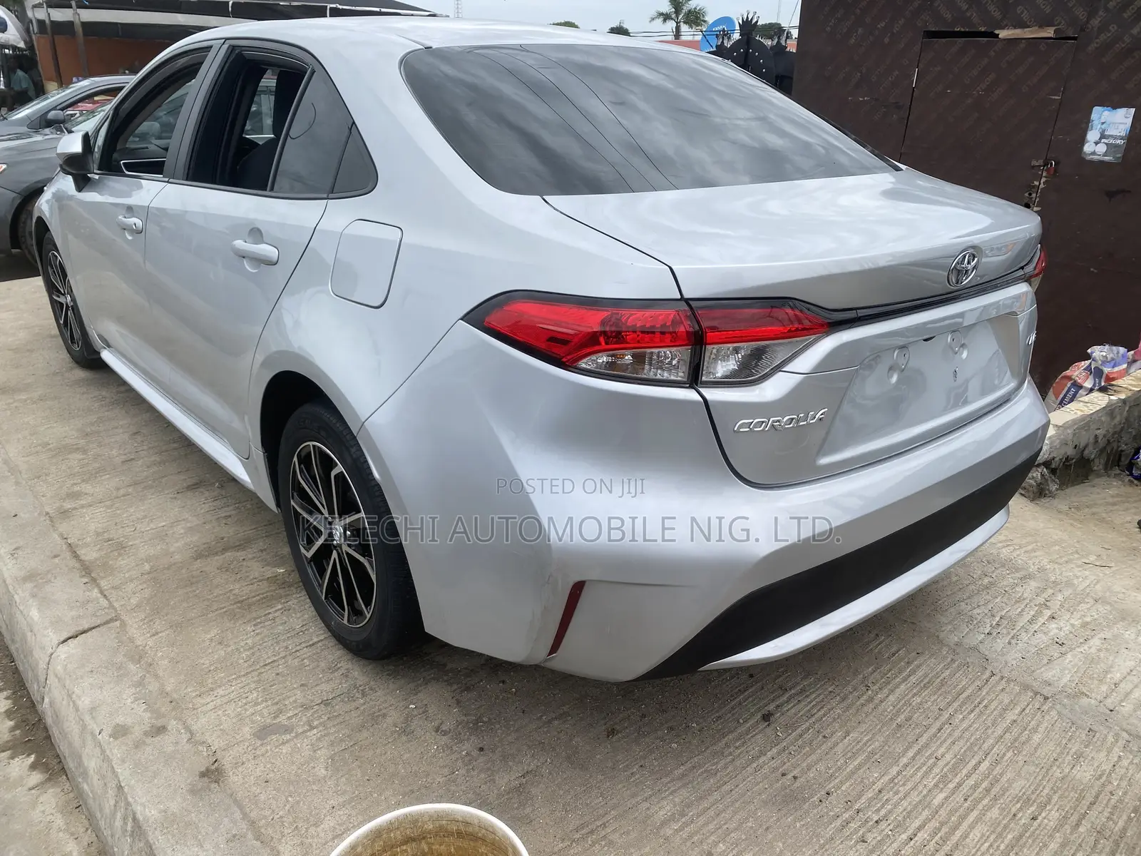 Toyota Corolla LE 2020 Silver