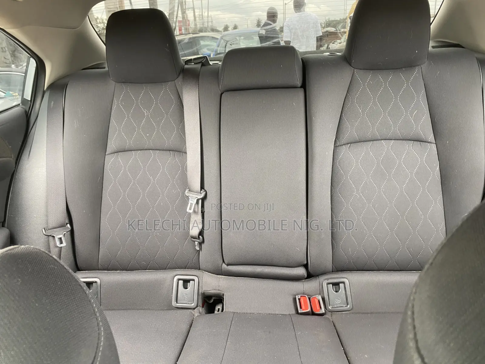 Toyota Corolla LE 2020 Silver