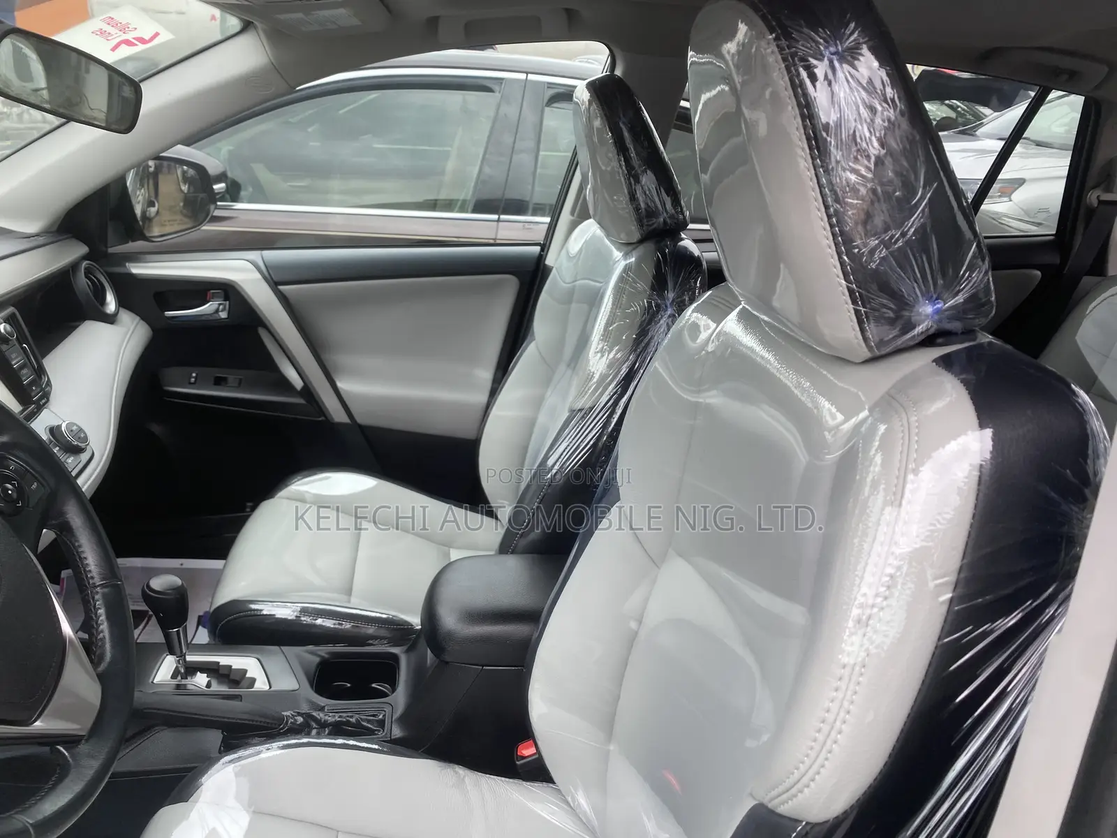 Toyota RAV4 XLE AWD (2.5L 4cyl 6A) 2016 Black