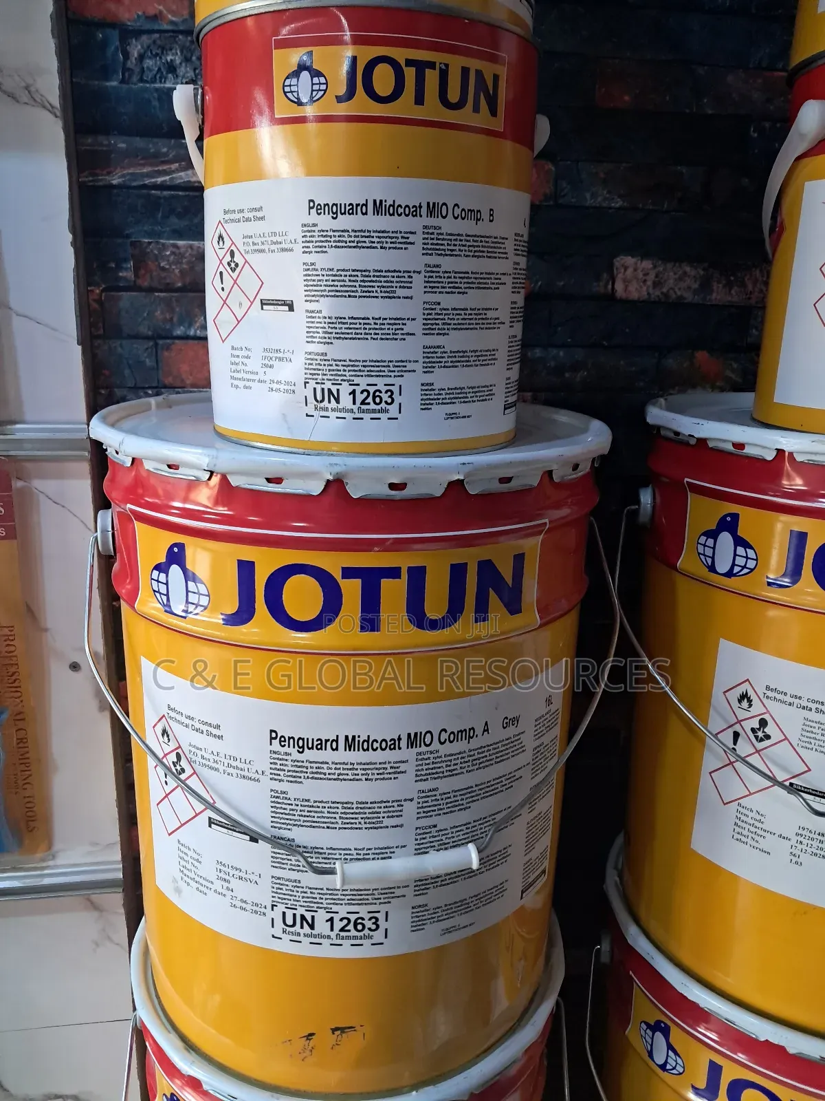 Jotun Penguard Midcoat Mio (A and B Component)