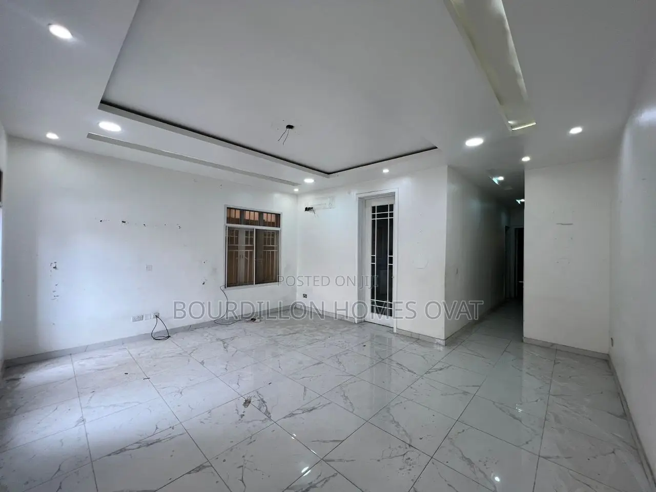 2bdrm Apartment in Lekki Phase 1 for sale