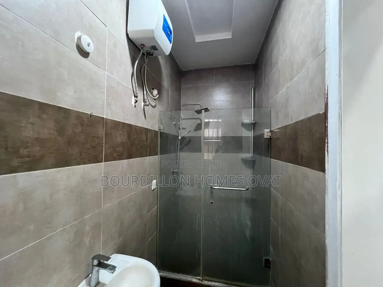 2bdrm Apartment in Lekki Phase 1 for sale