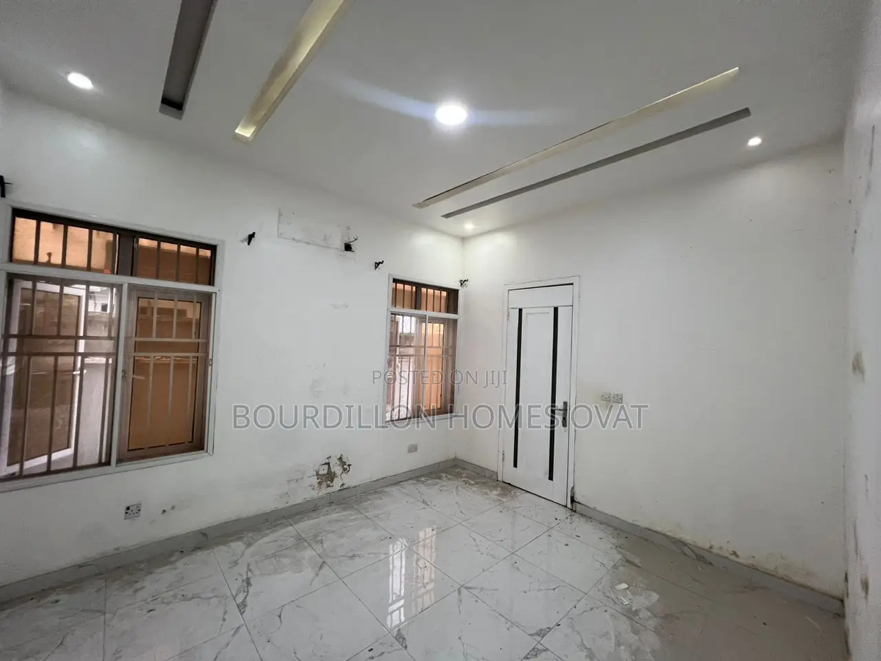 2bdrm Apartment in Lekki Phase 1 for sale